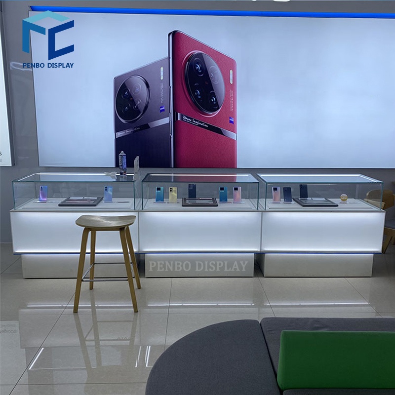 Projekt na zamówienie. Ekskluz – Phone Accessories Shop Design recenzja i cena